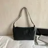 Bolso tote de axila estilo bosque de gran capacidad vintage para mujer, nuevo bolso de hombro de moda de color liso de otoño 2026 para mujer
