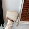 Bolsa mensageiro feminina estilo coreano 2024 verão novo estilo bolsa feminina retrô pequena bolsa quadrada casual alça larga bolsa de ombro