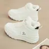 Zapatos de Algodón para Mujer 2026 Otoño/Invierno Nuevo Estilo Suela Gruesa Aumentan la Altura Con Felpa Cálida Zapatos de Papá Tenis de Moda Versátiles Q039