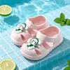 Zapatos Cerrados Lindos para Niños 2026, Ligeros, Suaves, Antideslizantes, Zuecos de Dibujos Animados de Doble Uso para Niños y Niñas, Venta al por Mayor desde el Fabricante