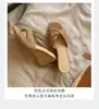 Sandálias de férias estilo francês com salto plataforma de 6,5 cm, bico quadrado, design cruzado, tamancos tecidos em palha, sandálias femininas de salto alto, estilosas e elegantes para uso ao ar livre