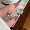 Pendientes Asimétricos de Plata de Ley S925 con Estrella de Ocho Puntas y Diamante Brillante Estrella de Cuatro Puntas Joyería para Orejas Elegante de Alta Gama de Moda para Hombres y Mujeres