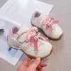 Sapatos infantis para meninas 2026 novo modelo de outono tênis princesa para meninas, respirável sola macia estilo popular