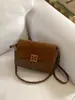 Bolso de Mujer Estilo Europeo de Gamuza Suave Nueva Moda Versátil Gran Capacidad Bolso de Hombro Cruzado Bolso para Commuter Debajo del Brazo Moderno