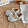 Zapatos de Cuero Lisos para Niña 2026 Otoño Nuevos Zapatos de Princesa con Lazo de Pedrería Dibujos Animados Perla Zapatos de Vestir Modernos