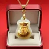 Novo Pingente Saco da Sorte Dourado com Jade Incrustado para a Primavera e Verão de 2025 Pingente Colar Saco de Dinheiro de Jade para Homens e Mulheres para Namorada