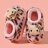 Pantuflas de algodón gruesas de felpa con estampado de leopardo para niña, zapatos peludos para bebé de estilo de dibujos animados 3D con suela suave, para padres e hijos