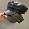 Gorra Octagonal de Cuero PU Retro para Mujer Estilo Británico Moda Temperamento Gorra Plana Hace que las Caras Grandes Parezcan Más Pequeñas Boina Gorra de Periódico