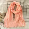 Novo Lenço Artístico Outono e Inverno 2024 Feminino de Algodão e Linho Japonês e Coreano Cor Lisa Novo Produto Atacado Lenço de Linho Duas Cores