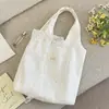 65213 Bolso de Lona Blanco Leche con Puntos y Accesorios de Moño de Encaje, Estilo Casual para Salidas Estudiantiles, Bolso Artístico de Hombro