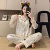 Colección nueva otoño/invierno 2026 transfronteriza: conjunto de pijama de dos piezas para mujer, manga larga, terciopelo dorado con diamantes, un conjunto elegante y lujoso para estar en casa