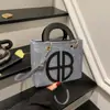 Bolsa de Axila Grande Capacidade para o Dia a Dia 2025 Novo Estilo Bolsa Feminina Casual Elegante Bolsa Tote Color Block