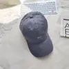 Boné de Baseball Bordado com Letra Novo Estilo Primavera e Verão para Mulheres, Uso Diário Casual, Algodão Puro, Sensação de Alta Qualidade, Boné Protetor Solar para Casais Saindo