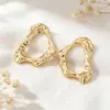 Brinco Minimalista de Cruz para Mulheres com Personalidade Joia Retrô Presente Estilo Geométrico Vazado Simples e Elegante