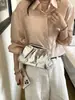 2026 Nuevo Bolso Cuadrado Pequeño Versátil de Color Sólido con Textura de Lujo Ligero, Bolso Cruzado con Cadena para Mujer