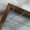 Cadena de Clavícula Elegante con Baño de Oro Real y Circonita Microincrustada para Mujer, Diseño de Nicho Geométrico Cubo de Azúcar Doble Capa Cadena de Clavícula al por Mayor