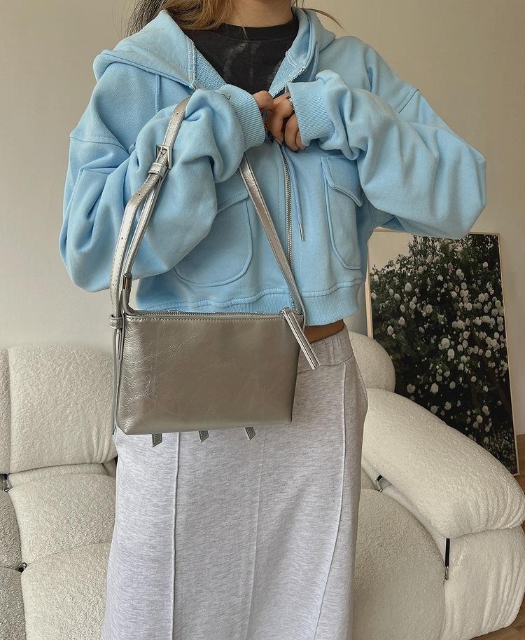 17-acc19f934e3a81693da7fe35443