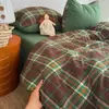 Conjunto de cama de quatro peças listrado de alta qualidade, grau A, extra-espesso, adequado para camas de solteiro ou casal, para estudantes em dormitórios, outono e inverno, conjunto de capa de edredom de três peças