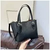 Bolso Pequeño Transfronterizo para Mujer 2026 Nuevo Diseño Retro de Nicho Bolso de Mano Tipo Cubo Bolso de Hombro Cruzado Tejido a la Moda