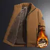 Jaqueta Masculina Plus Size 2026 para Outono e Inverno, Forrada com Fleece, Espessada, Gola Alta, Casaco de Algodão Jovem, Roupa Externa Casual Solta