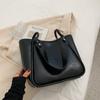 Bolsa retrô outono e inverno bolsa feminina 2021 Nova moda bolsa de ombro grande capacidade textura versátil bolsa de viagem
