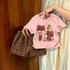 Conjunto Delgado Nuevo Estampado de Verano 2026 para Niños y Niñas, Conjunto de Dos Piezas de Moda Súper Lindo con Pantalones Cortos y Manga Corta