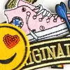 Bordado de computadora logo letra inglesa zapatos accesorios de ropa accesorios DIY parche insignia de bordado parche parche tela pegatina