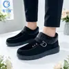 Venta al por mayor transfronteriza invierno 2026 felpa más grosor zapatos de tela de algodón estilo Pekín antiguo para hombre antideslizantes sin cordones para mediana edad y ancianos zapatos cálidos
