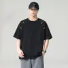 Diseño estilo americano, deconstruido con costuras visibles, camiseta de manga corta para hombre, nuevo modelo de verano, hecha de tejido modal, fresca y antibacteriana, cuello redondo, mangas de tres cuartos