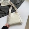 Bolso de Mujer Transfronterizo 2025 Otoño e Invierno Nuevo Remache Metálico Un Hombro Casual Bolso Sobaco Trabajo Desplazamiento Bolso Tote
