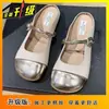 Sandalias de moda y con estilo, pantuflas de punta cerrada para mujer, nuevas zapatillas a media punta planas versátiles para primavera y verano 2026 para combinar con faldas