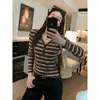Novedad de Otoño Estilo Coreano de Nicho Camiseta de Manga Larga Rayas Azul Marino Cuello en V Botones Top Casual para Mujer