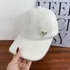 Boné de Baseball com Laço de Strass Estilo Coreano Ins Feminino Doce Novo Outono e Inverno Versátil Casual Quente com Aba