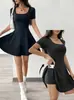 Ropa de Mujer Europea y Americana Sexy Atractiva Espalda Descubierta Color Sólido Cintura Ceñida Falda Corta de Corte A Manga Corta Moda Adelgazante Falda Corta Mujer