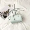 Bolsa de Mão Nova Tendência Primavera 2026 Transfronteiriça para Mulheres, Bolsa Boston com Design de Moda de Nicho, Bolsa Leve