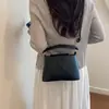 Bolsa de ombro moderna e estilosa, uma bolsa de mão quadrada pequena chique para mulheres, nova coleção de verão 2026, bolsa tote simples e fashion