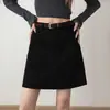 26 Saia Curta Meia Saia de Pelúcia Camurça Retrô Feminina Outono Inverno Versátil com Bolso Cintura Alta Modeladora Linha A Saia Curta Dropshipping