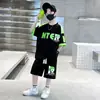 Traje de Verão Puro Algodão para Meninos, Absorvente de Suor, Respirável, Estiloso Conjunto Esportivo de Manga Curta para o Verão, Novo Estilo 2025 para Meninos, Crianças de Meia-Idade e Mais Velhas