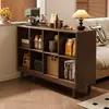 Librería de Madera Maciza Color Nogal Gabinete con Celosía Gabinete de Almacenamiento para Sala de Estar Gabinete Bajo de Pie Estantería de Pared Integrada