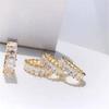 Anillo de acero inoxidable en oro de 18 quilates con circonitas AAA rectangulares transfronterizas de Amazon para mujer, estilo europeo y americano, anillo de diamantes.