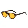Óculos de Sol Studded de Novo Estilo High-End Estilo de Rua Tendência Óculos Emagrecedores Versátil para Viagem de Verão Óculos com Proteção UV