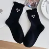Calcetines Blancos de Encaje para Mujer, Primavera y Otoño, Calcetines Finos de Moda Absorbentes de Sudor de Media Pantorrilla, Lindos Calcetines Apilados con Ojos y Puños de Burbuja