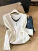 Nueva camisa de punto de manga larga estilo coreano para otoño e invierno, cuello redondo, efecto dos piezas, camisa básica de nicho, suéter en colores albaricoque y gris
