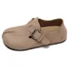 Sandálias Birkenstock Retrô de Sola Grossa com Dedos Separados para Mulheres 2026 Novas Versáteis que Aumentam a Altura Slip-On com Fivela de Metal Sapatos Individuais para Mulheres Atacado