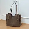 Bolsa de Ombro Estilo Novo Outono e Inverno 2025, Bolsa Tote Retro de Camurça, Bolsa de Ombro da Moda de Grande Capacidade para Trabalho