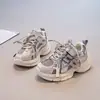 Zapatos de Moda Unisex para Niños 2025 Verano Malla Transpirable Versátiles Moda Deportiva Casual Estilo Estudiante Exterior Zapatos de Papá