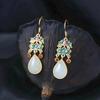 Brincos de Jade Branco de Hotan em Forma de Gota d'Água para Mulheres S925 Incrustados com Ágata Vermelha do Sul, Pequenos e Delicados Acessórios Hanfu, Presente de Aniversário
