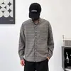 Camisa xadrez básica retrô japonesa para primavera e outono, para homens e mulheres, estilo universitário, solta, casual, com colarinho virado e padrão xadrez