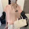 Top de Malha de Linho Tencel de Alta Qualidade Pronto para Vestir com Decote V e Manga Curta para Mulheres, Novo Estilo de Verão, Elegante Top Camiseta Fino com Recortes para Mulheres