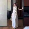 Sombrero de Paja de Ala Ancha de Alto Nivel en Bloques de Color Blanco y Negro Estilo Francés para Mujer, Sombrero de Copa Plana para Salidas y Compras, Sombrero Parasol Versátil para Verano